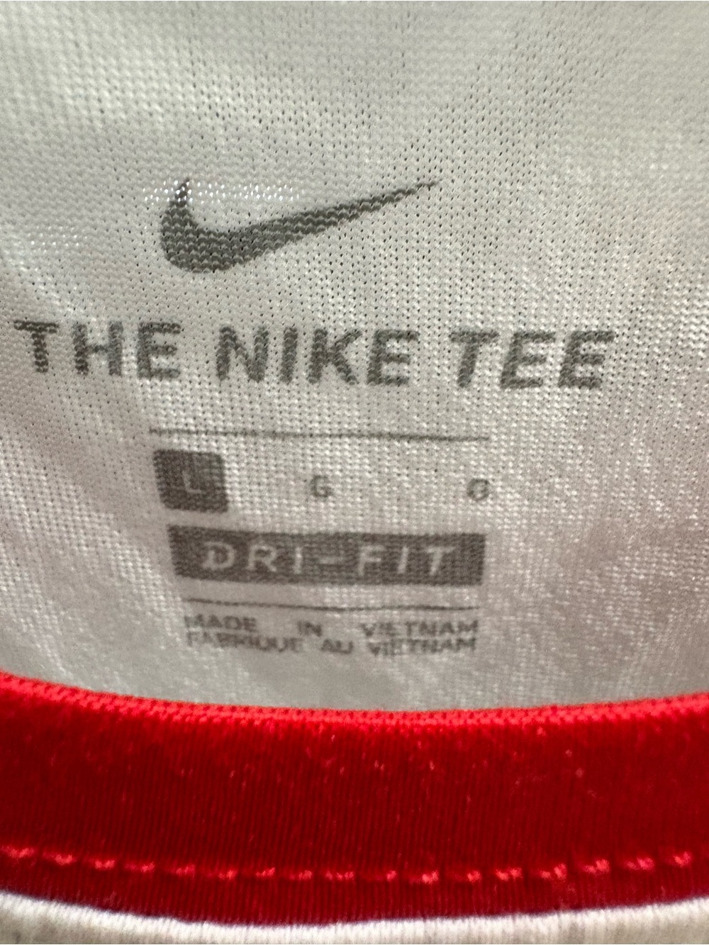 Nike Boy’s White 'Just Do It' Sports Graphic Tee with Red Trim - Picture 5 of 5